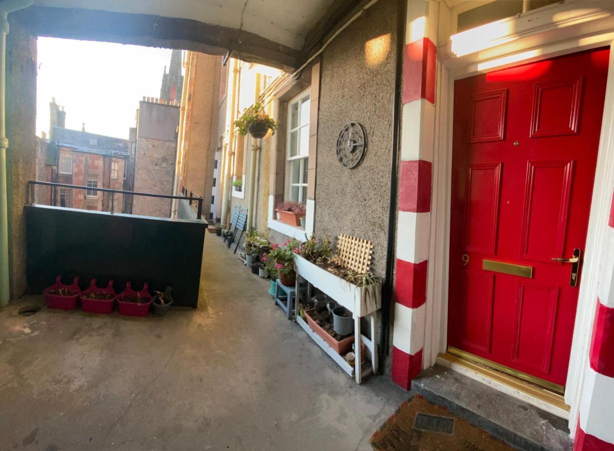 Old Town View Apartment エディンバラ エクステリア 写真