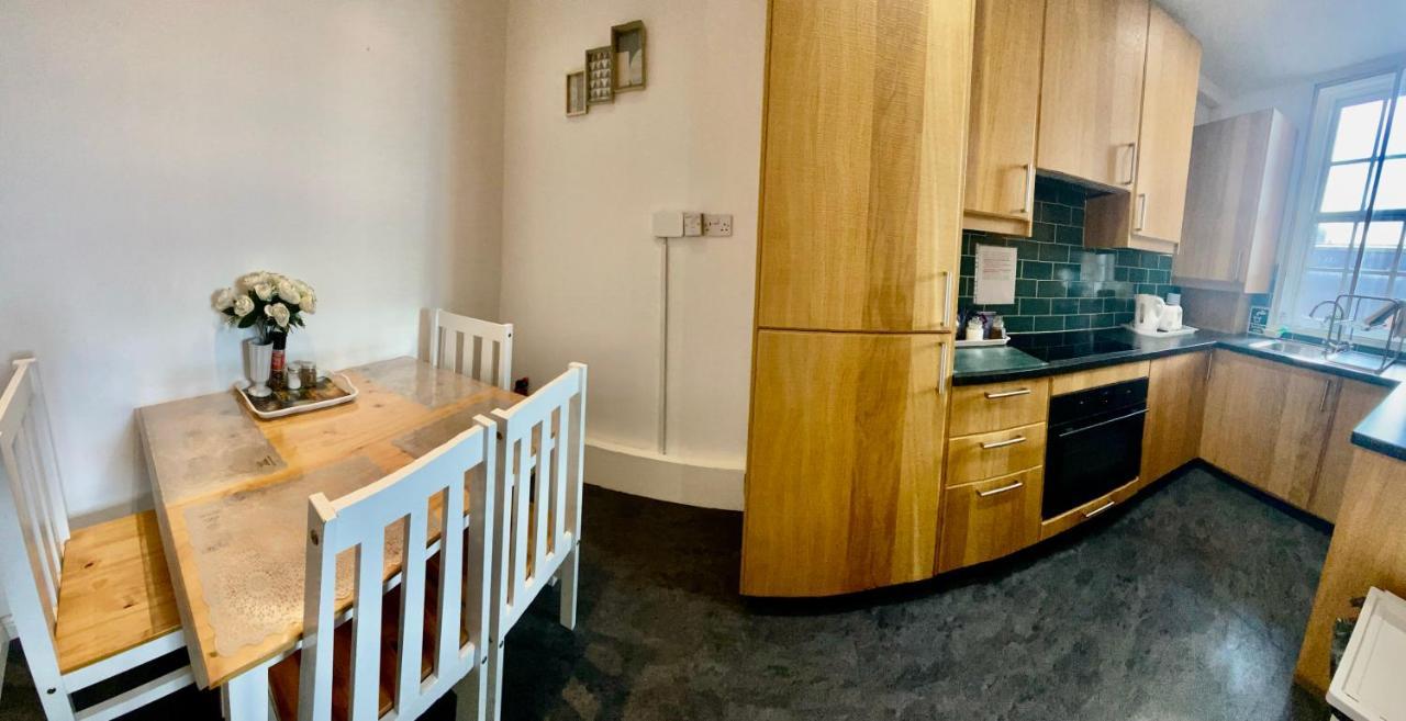 Old Town View Apartment エディンバラ エクステリア 写真